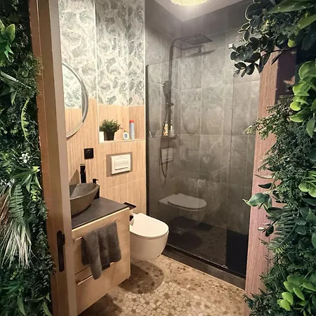 Jungle - Jacuzzi - Centre - Clim By Narbana ナルボンヌ